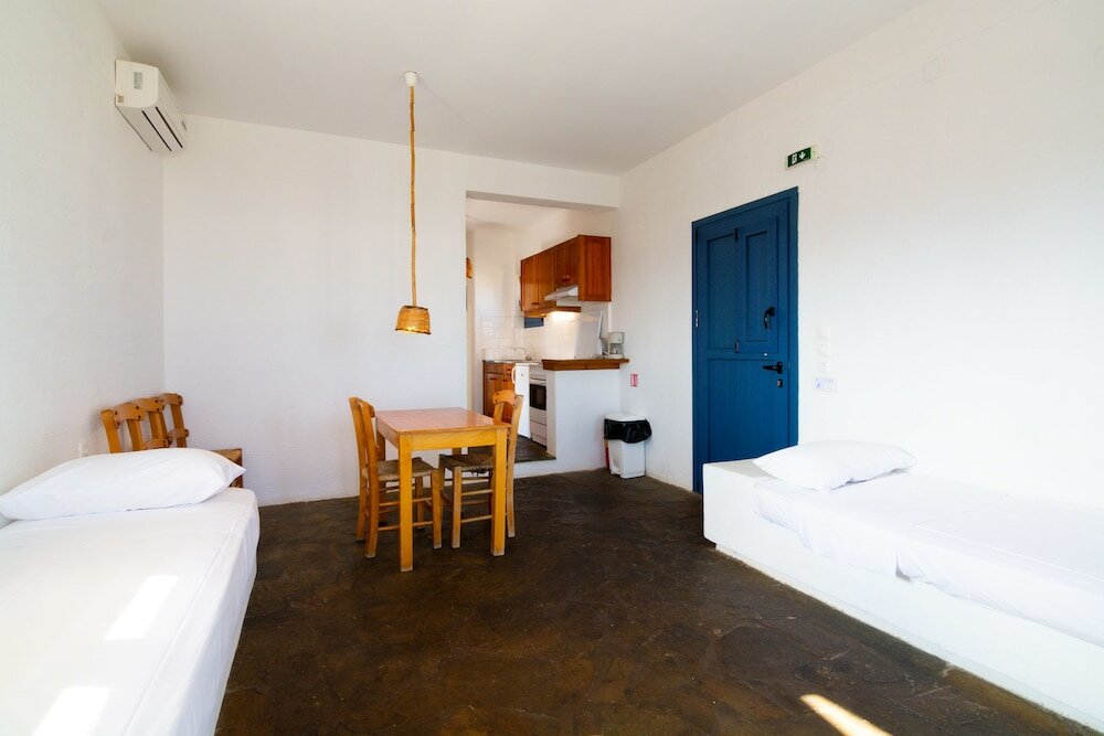 Фото Okirroi Villas