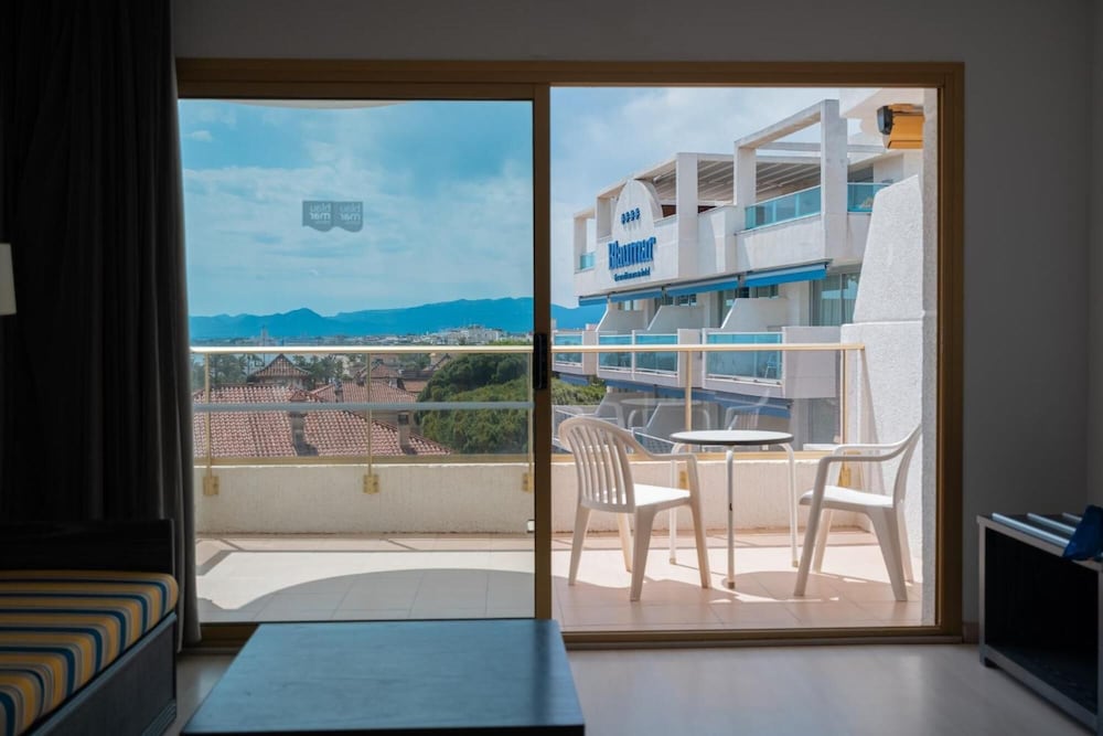 Фото Acacias Apartamentos Salou