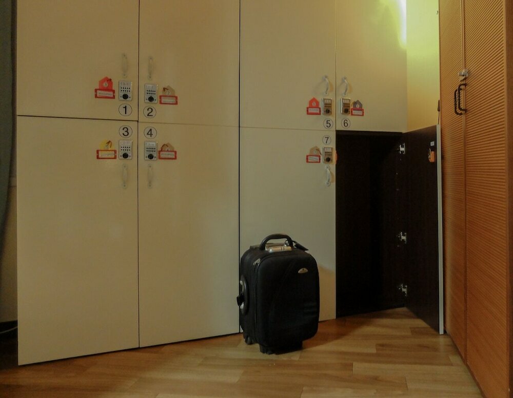 Фото Owl's Nest Guesthouse - Hostel