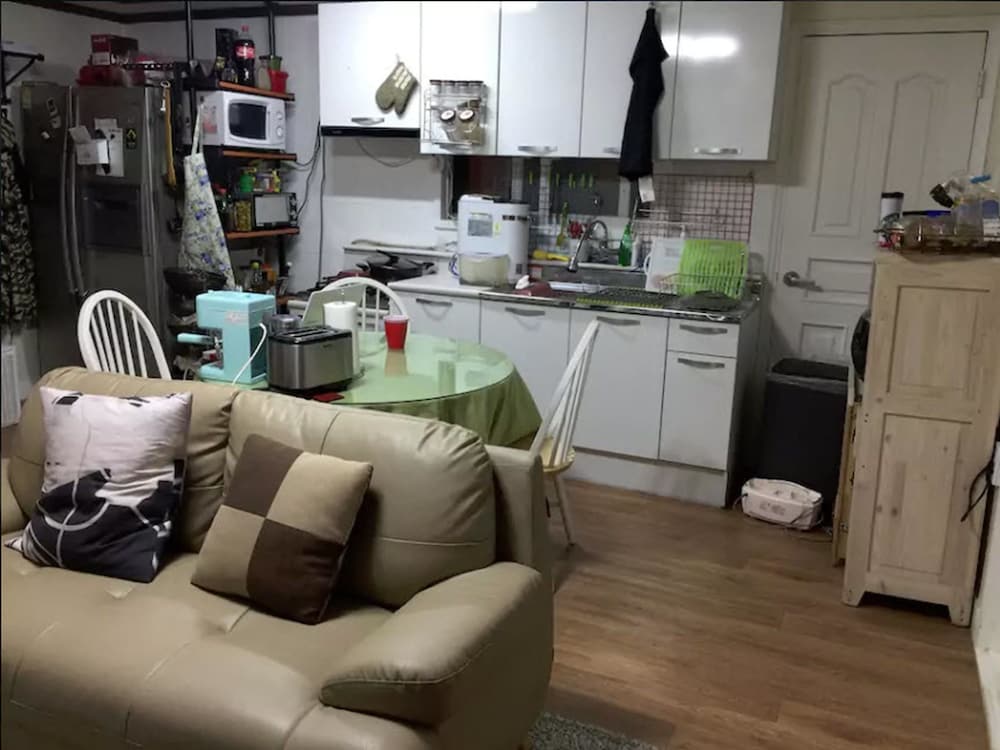 Фото JOHNNY's House