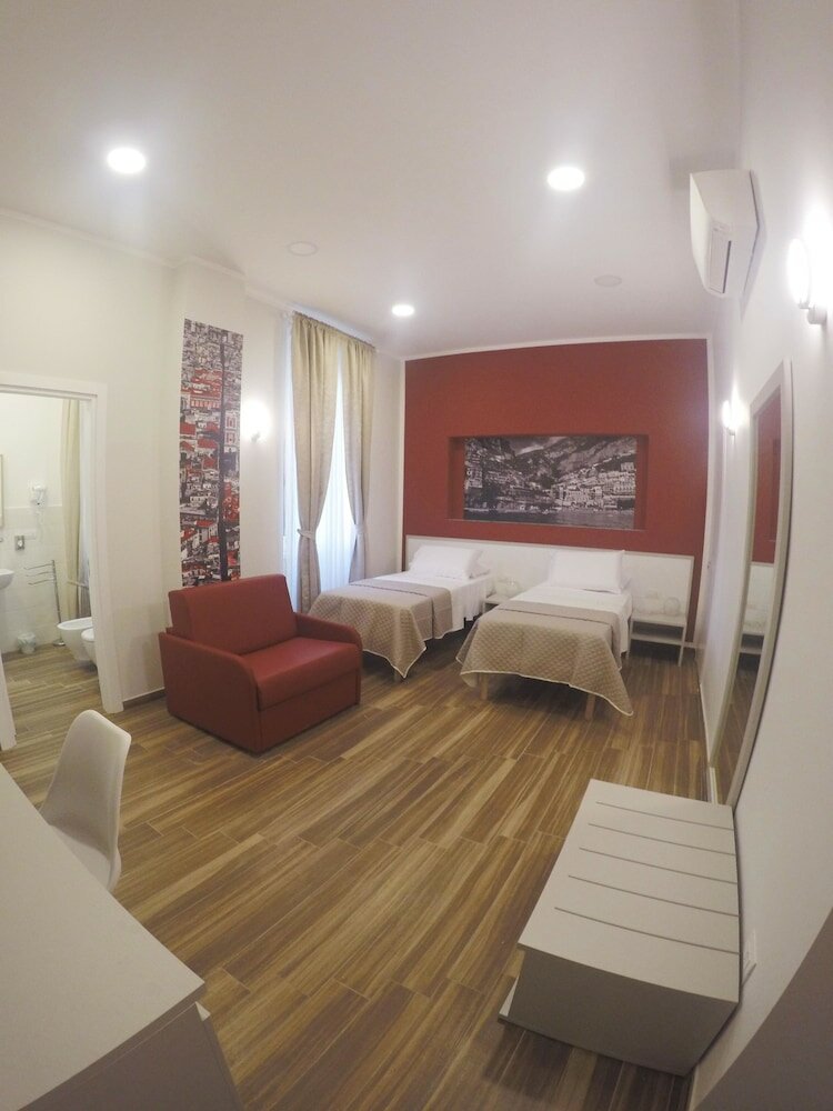 Фото Rooms Stazione Centrale