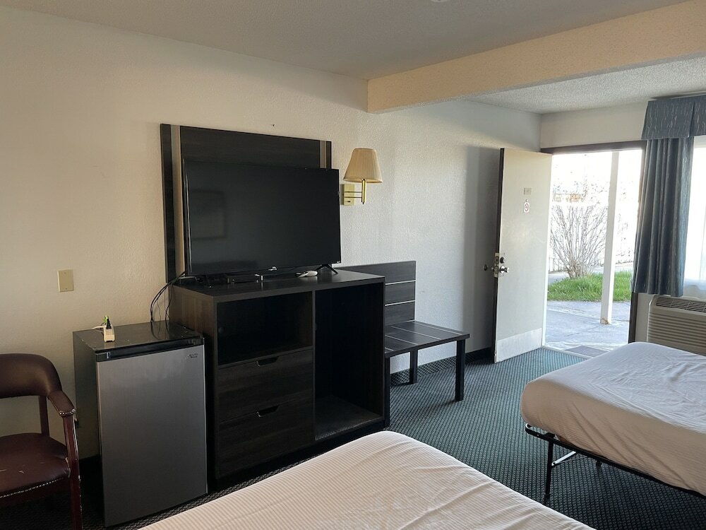 Фото Landmark Inn