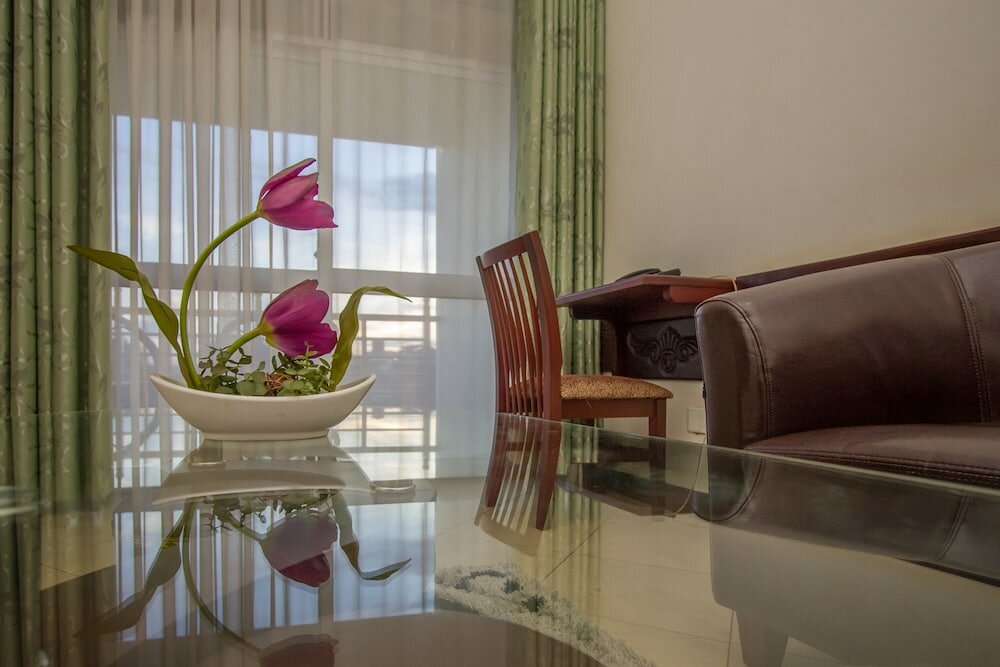 Фото Jevine Hotel