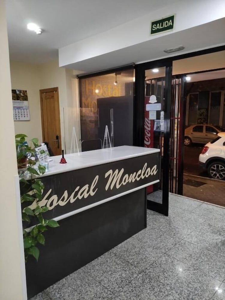 Фото Hostal Moncloa