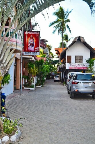 Гостиница Pagudpud Rinnovati Beach Resort