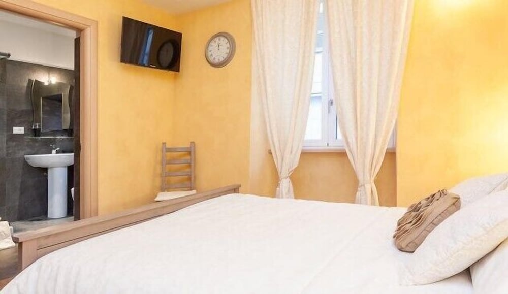 Фото Domus Solis San Pietro