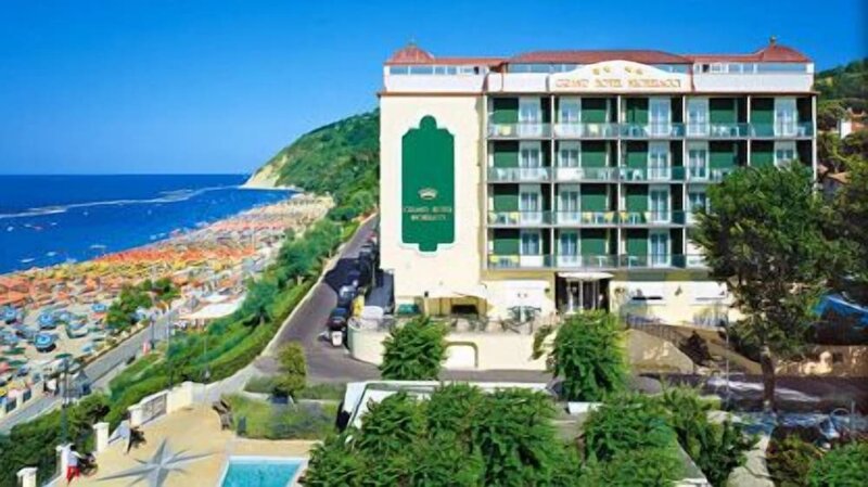 Гостиница Grand Hotel Michelacci в Габичче-Маре