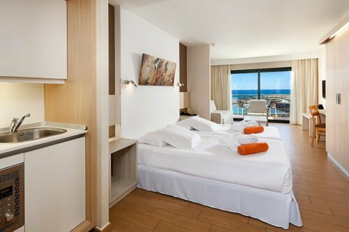 Гостиница Thb Lanzarote Beach в Коста-Тегисе