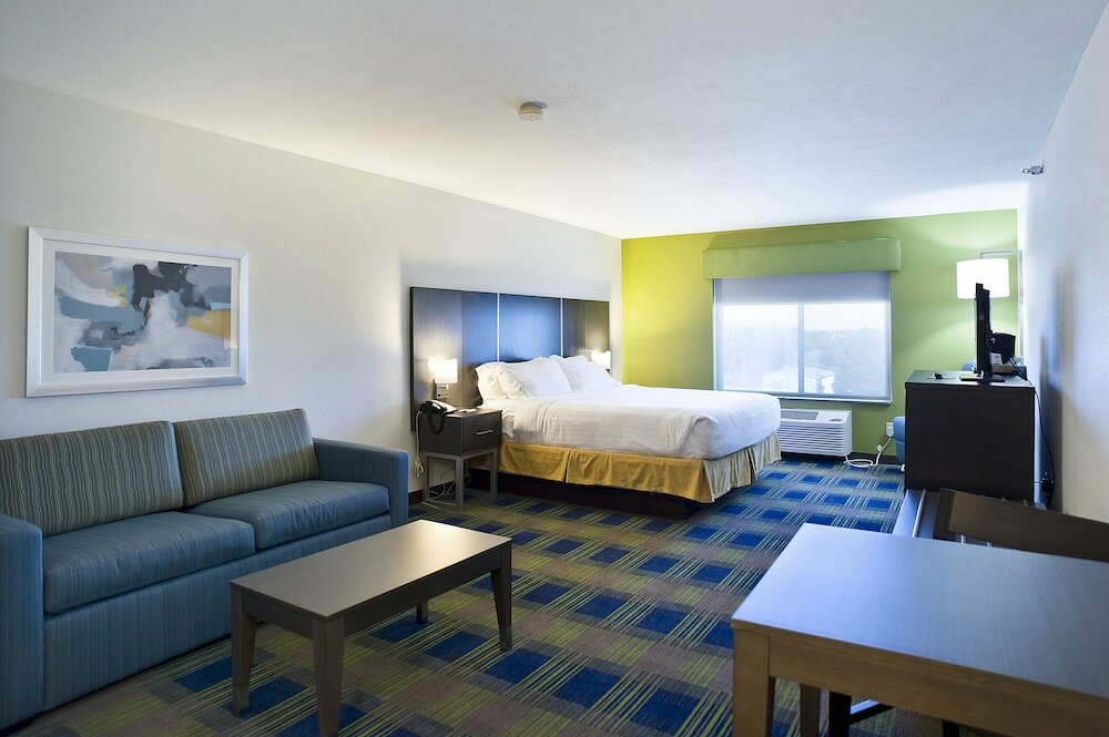 Фото Holiday Inn Express & Suites Vermillion