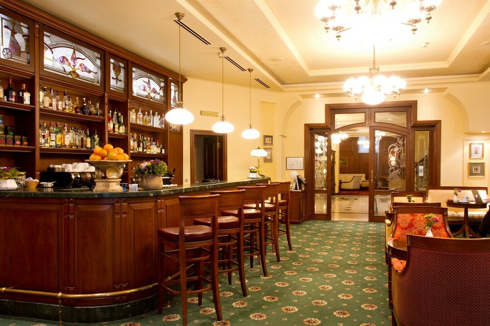 Фото Crystal Palace Boutique Hotel