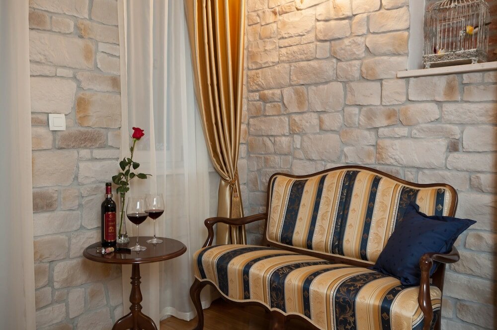 Фото Priska Heritage Rooms