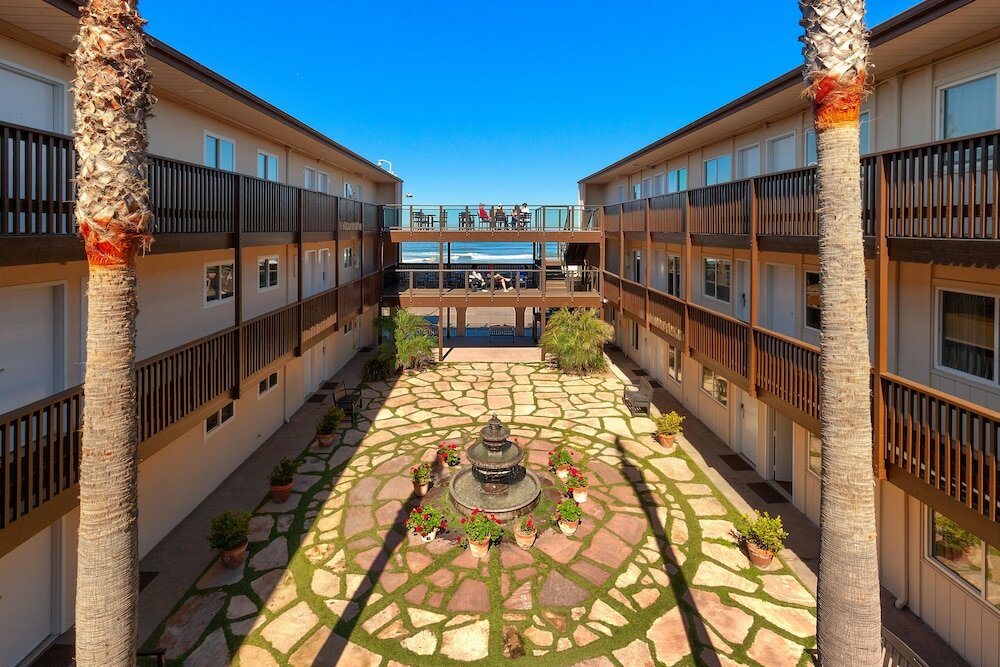 Фото Ocean Beach Hotel