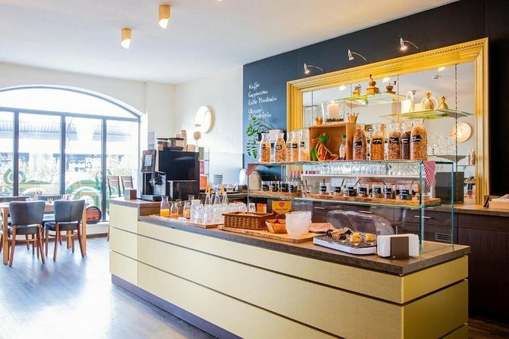 Фото Hotel Das Kronprinz