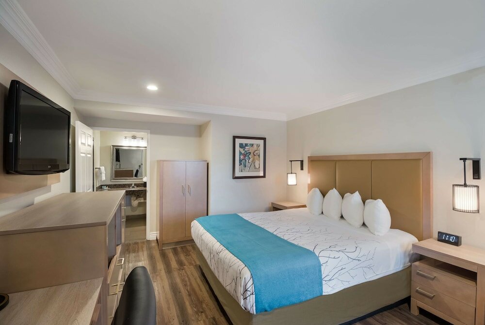 Фото Best Western Woodland Hills Inn