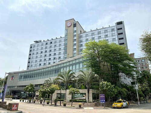 Гостиница Evergreen Plaza Hotel Tainan в Тайнани