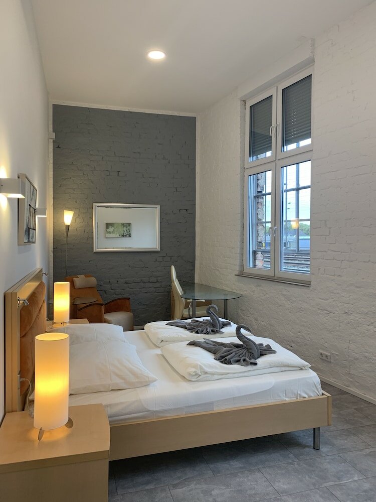 Фото Lovely Rooms Next to the Trainstation Wg