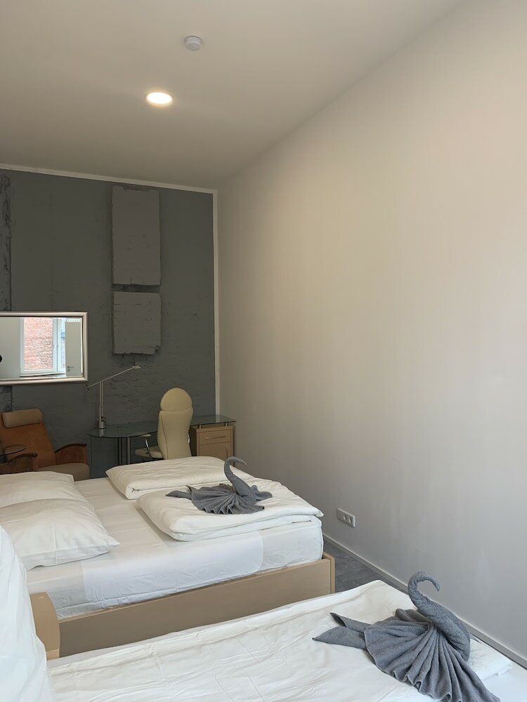 Фото Lovely Rooms Next to the Trainstation Wg