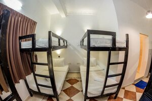 Гостиница Poolside Villa - Hostel