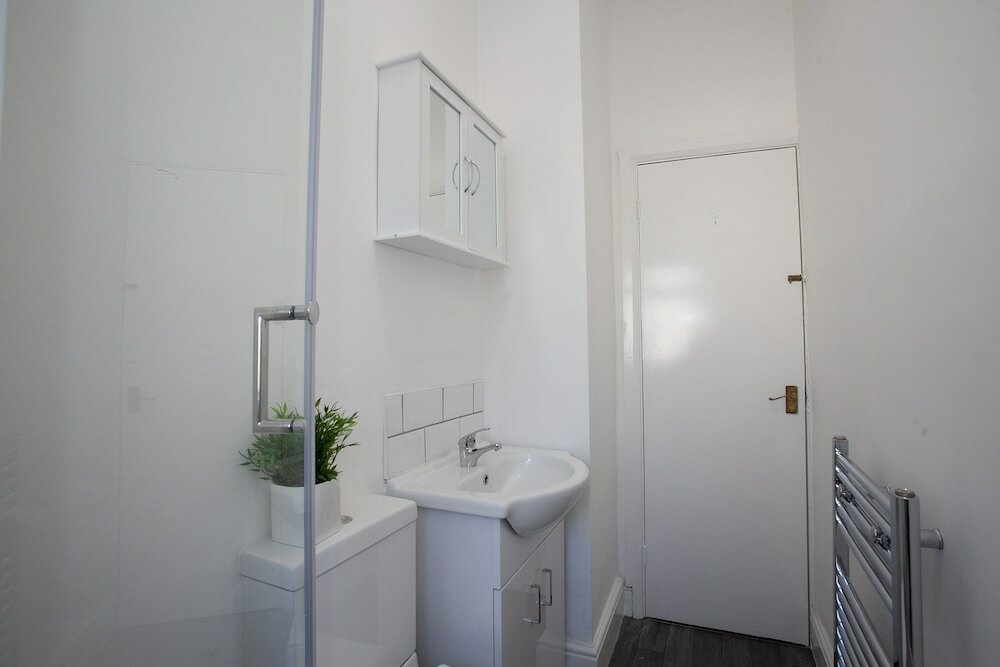 Фото Salford House