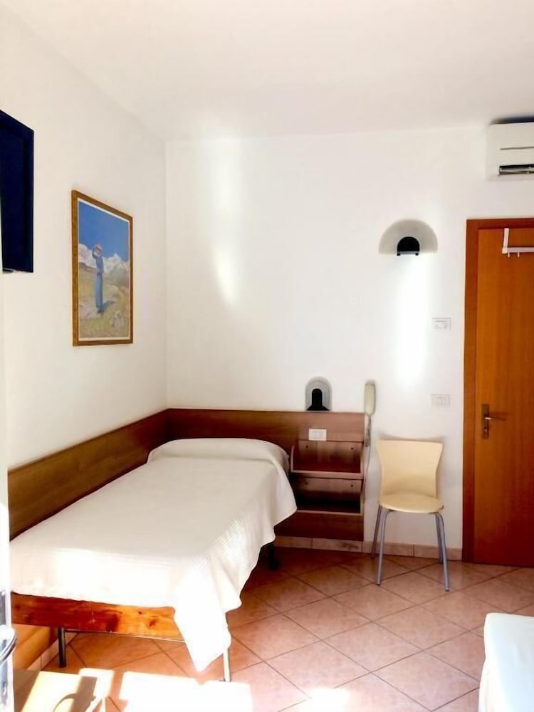 Фото Hotel Baitone