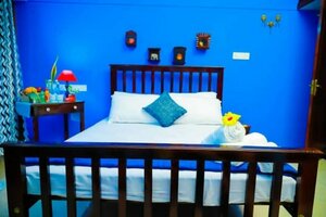 Гостиница Nutshell Airport Retreat by the Sea