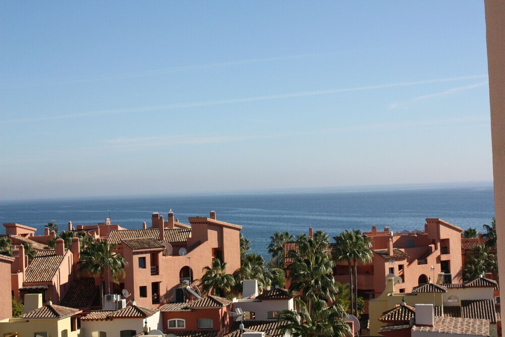 Фото 3 Bedroom Apartment With Private Pool