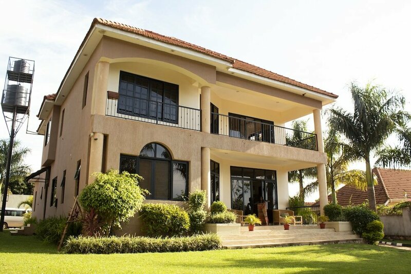 Гостиница The Hive Entebbe Guesthouse в Энтеббе