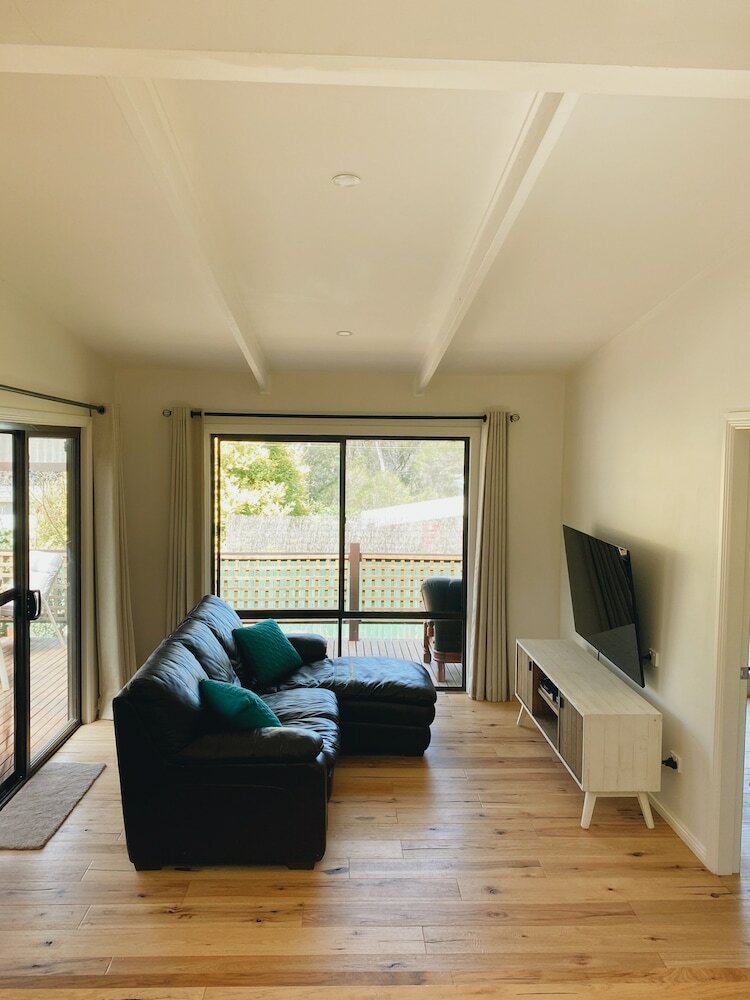 Фото Wonboyn Cabins & Caravan Park