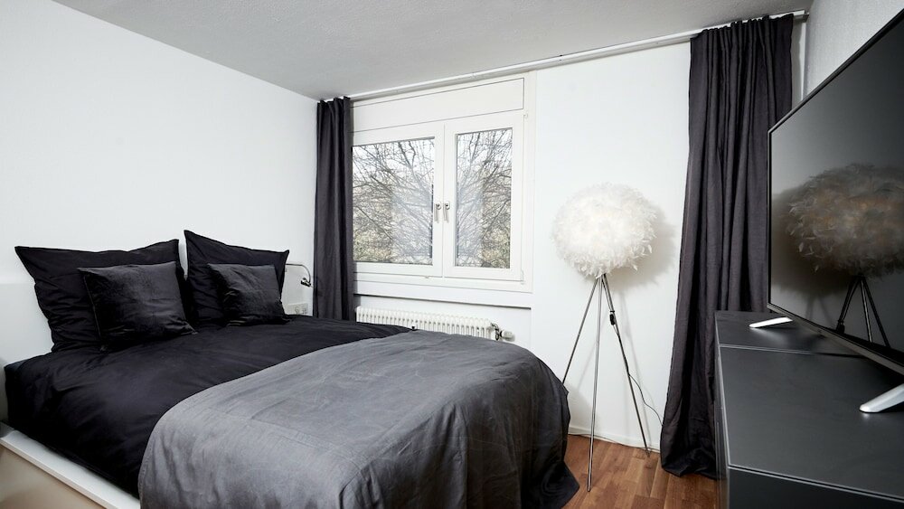 Фото Criston Apartments Modern Flat Near The Clinic