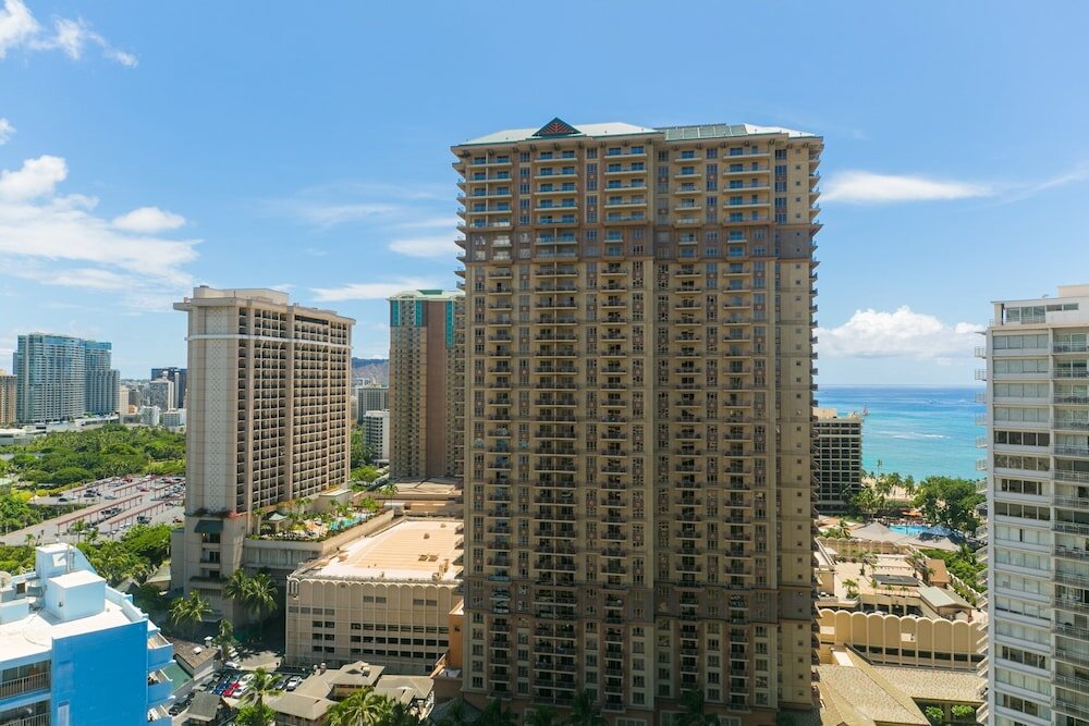 Фото Discovery Bay One Bedroom Condos with Kitchen & Free Wifi!