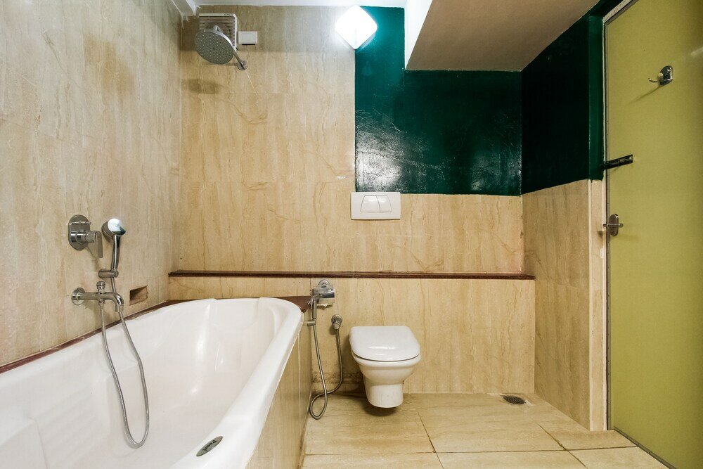 Фото Capital O 61144 Hotel Raj