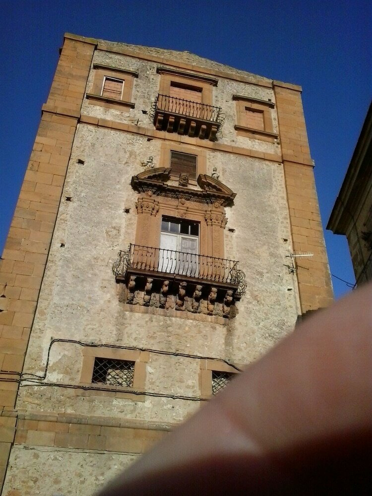 Фото La Dea Bendata