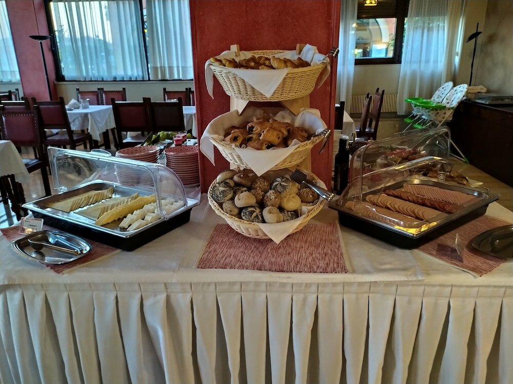 Фото Atlantis Hotel