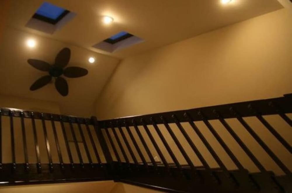 Фото Roscoe Village Guesthouse