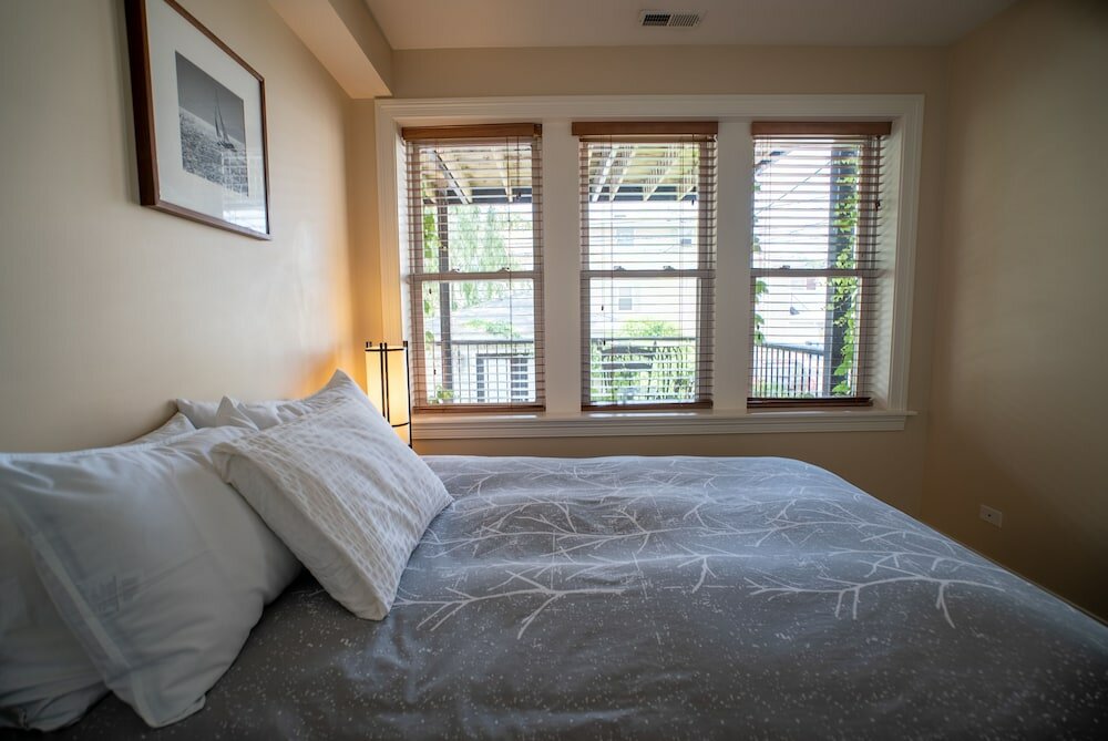 Фото Roscoe Village Guesthouse