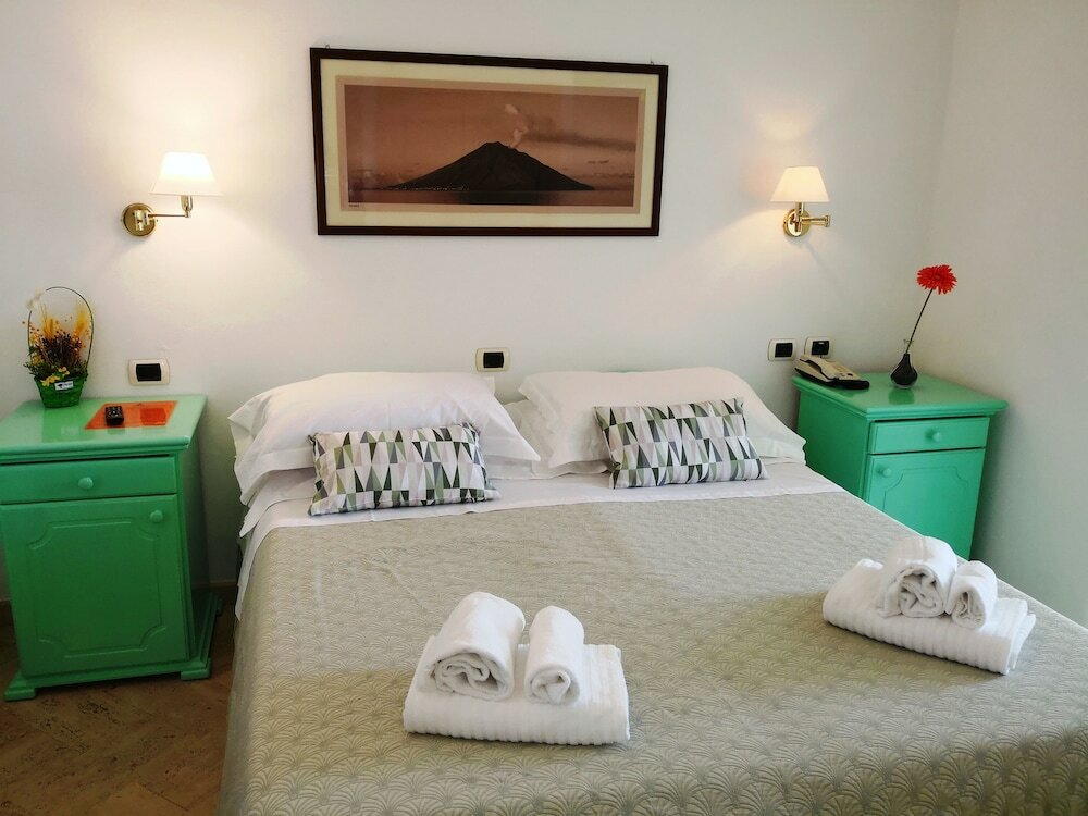 Фото Hotel Ossidiana Stromboli Center