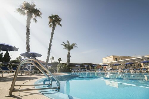 Гостиница Delfino Beach Hotel