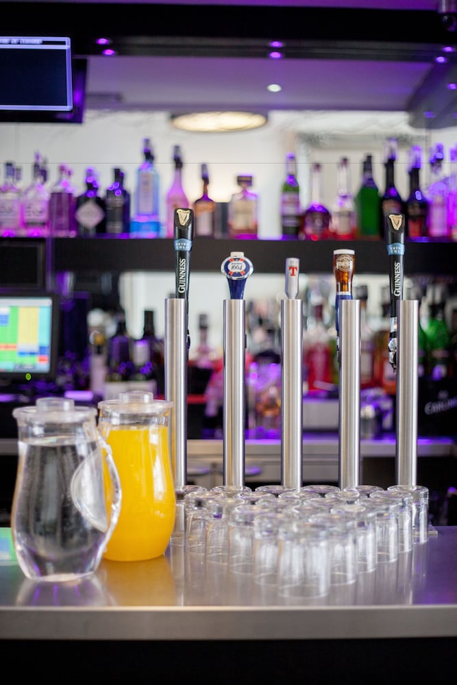 Фото West End Hotel