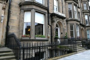 Хостел West End Hotel