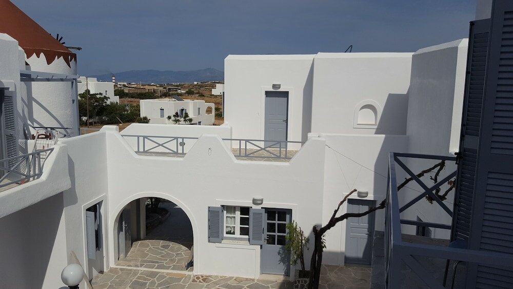 Фото Teoria Paros Matsas Windmill