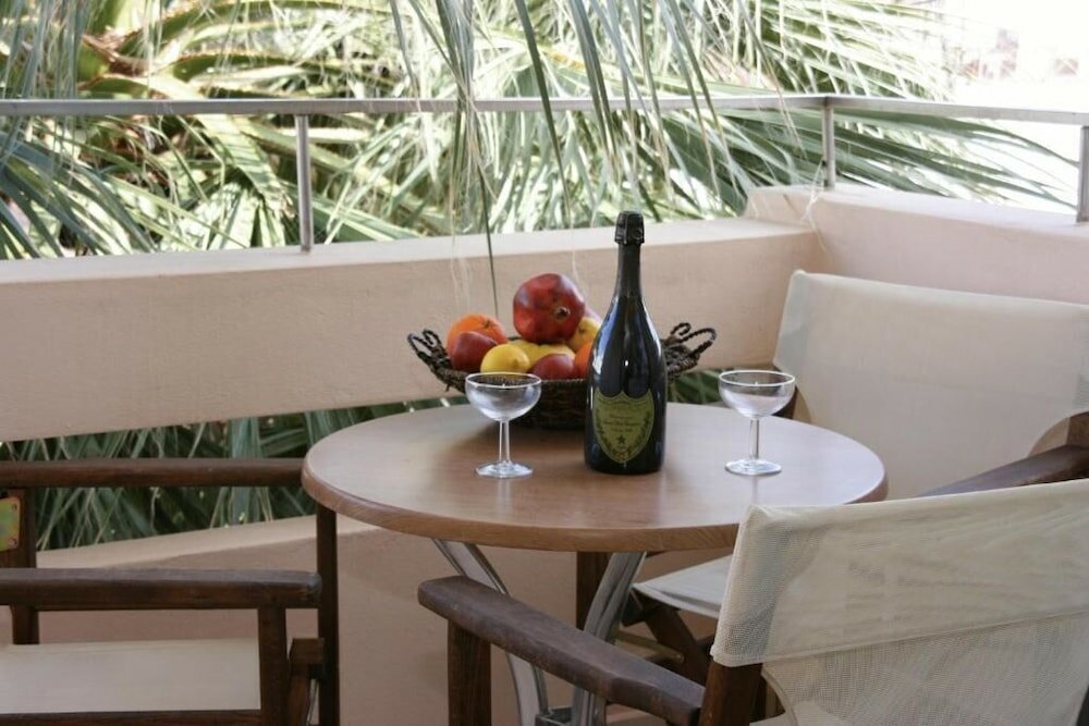 Фото Maria Apartments