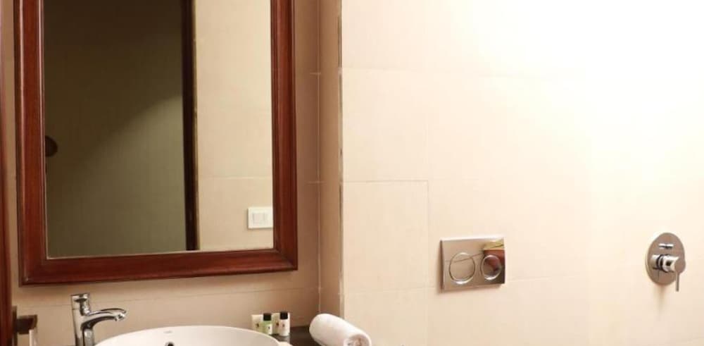 Фото Hotel Golden Tower