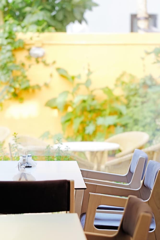 Фото Savoy City Hotel