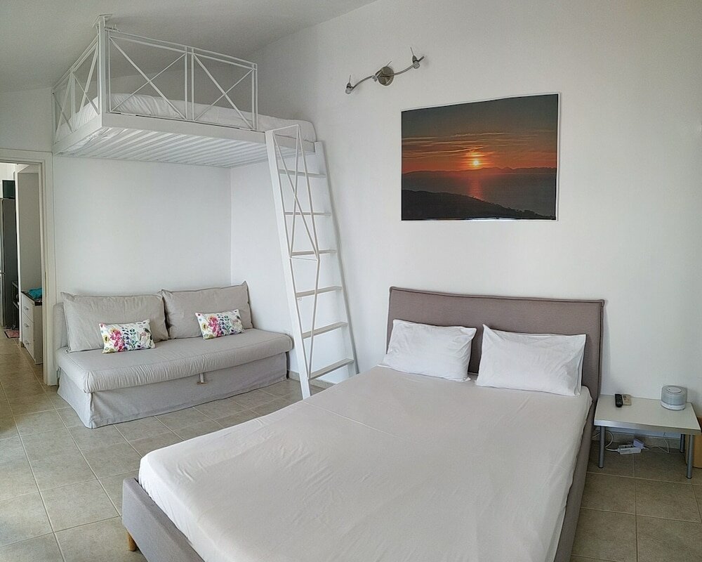 Фото Infinity Blue Suites