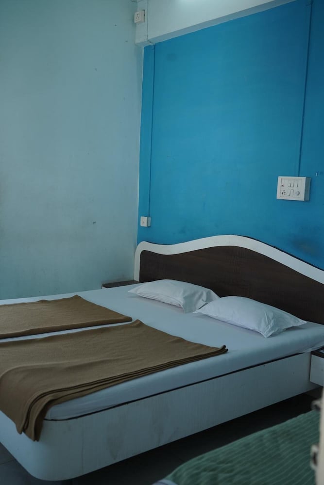 Фото Hotel Aashish Deluxe Kolhapur