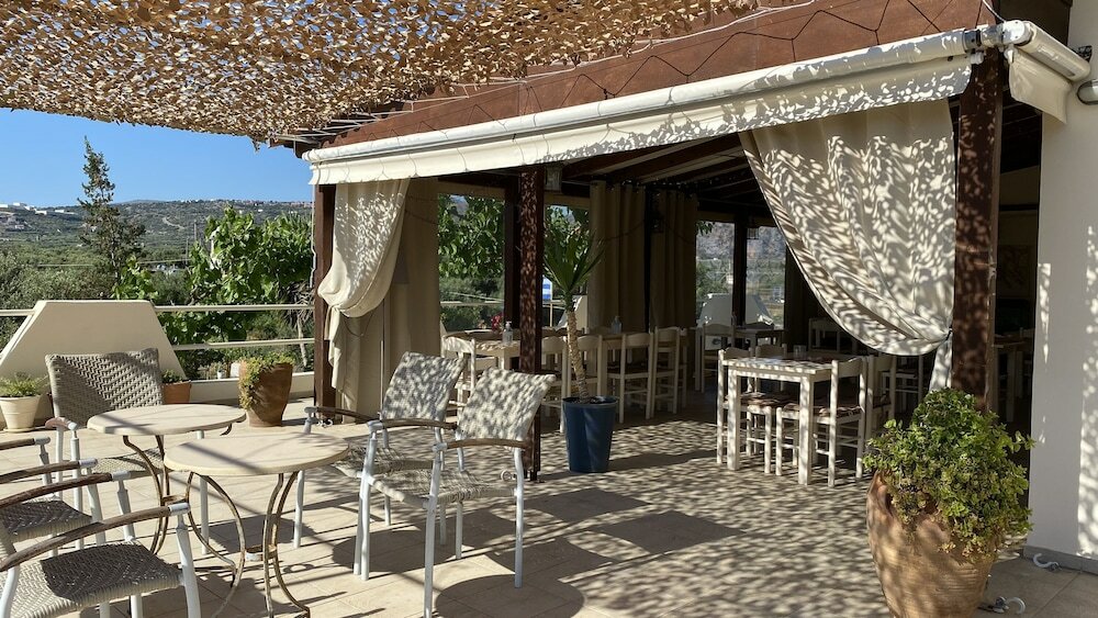 Фото Arion Stables & Apartments