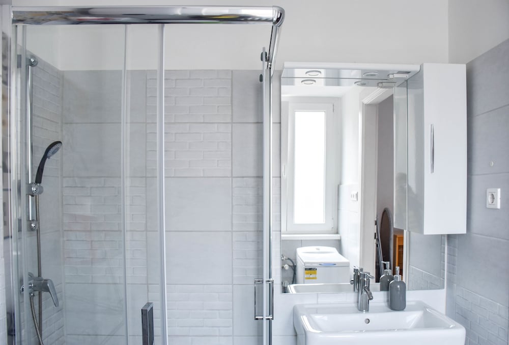 Фото Diamond Astoria 5 sun-lit apartment