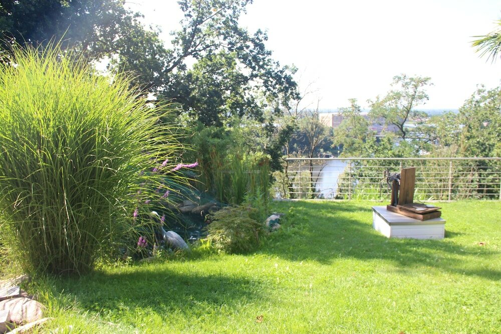 Фото Hotel Zum Halbmond