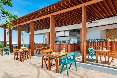 Гостиница The Westin Maldives Miriandhoo Resort