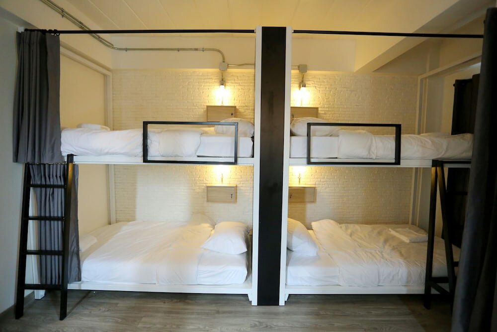 Фото Bangkok Oasis Hotel